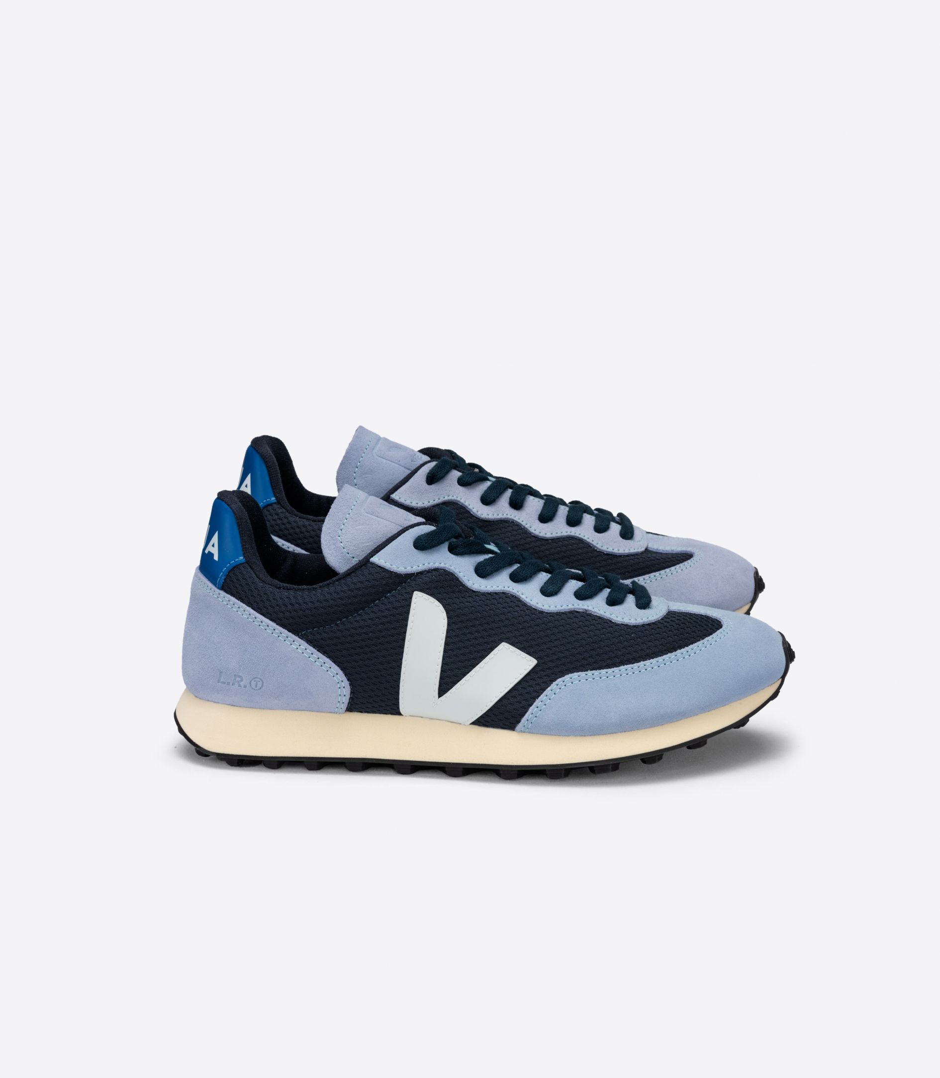 Tenis online branco 44